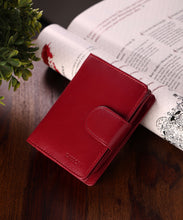 Load image into Gallery viewer, Sassora Genuine Leather Women RFID Protected Wallet (6 Card Slots)