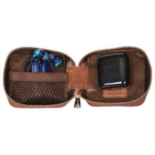 Load image into Gallery viewer, Sassora Premium Leather Unisex Small Travel Pouch