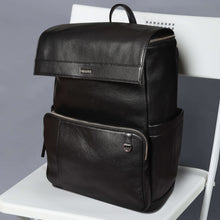 Load image into Gallery viewer, Sassora Premium Leather Men's 15.5" Laptop Backpack