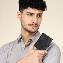 Load image into Gallery viewer, Sassora Premium Leather Unisex Snap Closure RFID Card Wallet