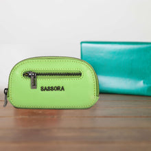 Load image into Gallery viewer, Sassora Premium Leather Unisex Small Car Key Case Pouch