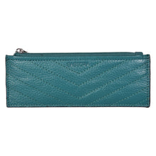 Load image into Gallery viewer, Sassora Luxury Leather Key Case – Quilted Design, Gift Box Included