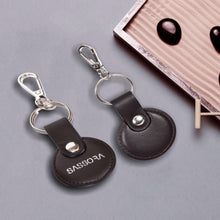 Load image into Gallery viewer, Sassora Premium Leather Round Shape Key Holder Gift Set - Pack Of 2