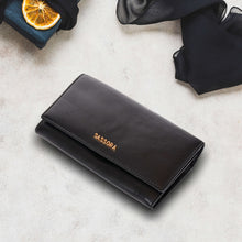 Load image into Gallery viewer, Sassora Genuine Leather Medium RFID Women Purse