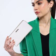 Load image into Gallery viewer, Sassora Premium Leather RFID Women Purse Wallet For Daily Use