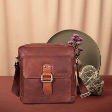 Load image into Gallery viewer, Sassora Premium Leather Men's Everyday Use Crossbody