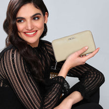 Load image into Gallery viewer, Sassora Premium Leather Ladies Purse RFID Wallet
