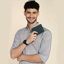 Load image into Gallery viewer, Sassora Premium Leather Classic Bifold Men's RFID Wallet