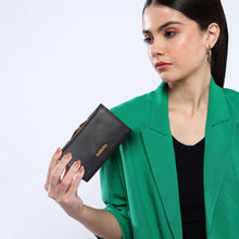 Load image into Gallery viewer, Sassora Premium Leather RFID Women's Medium Purse Wallet