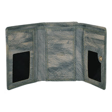 Load image into Gallery viewer, Sassora Women Casual, Travel Green Genuine Leather RFID Wallet