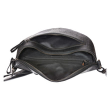 Load image into Gallery viewer, Sassora Premium Leather Unisex Zip Closure Fannypack
