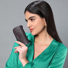 Load image into Gallery viewer, Sassora Rosa Women’s Textured Leather Coin &amp; Key Pouch with Zipper – Dark Brown