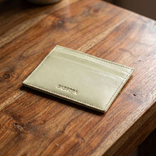 Load image into Gallery viewer, Sassora Genuine Premium Leather Unisex Small RFID Credit Card Holder