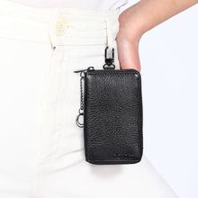 Load image into Gallery viewer, Sassora Premium Leather Unisex Multi Key Chain Holder
