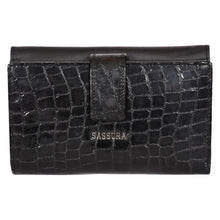 Load image into Gallery viewer, Sassora Premium Leather Animal Printed Women RFID Wallet
