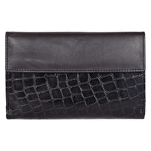 Load image into Gallery viewer, Sassora Premium Leather Animal Printed Women RFID Wallet
